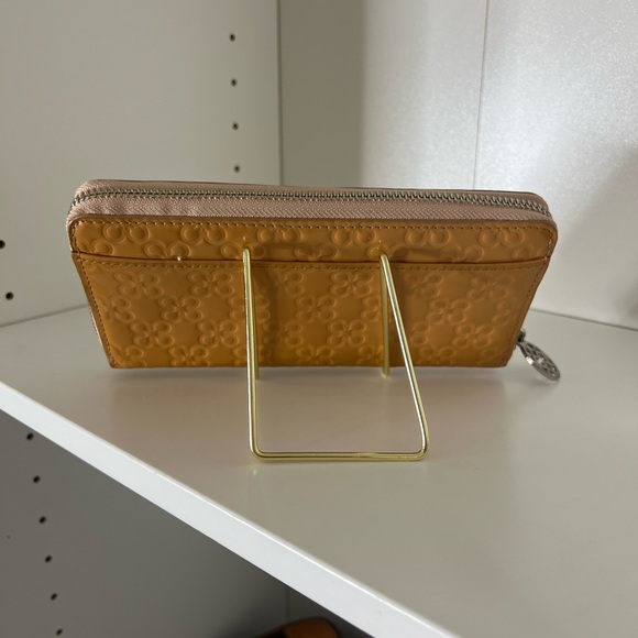 🔥 Coach patent leather wallet - Picture 5 of 6